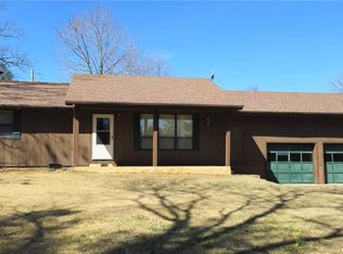 522 Highway 49, Davisville, MO 65456