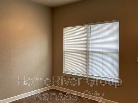 4th image of 602 N 74th St