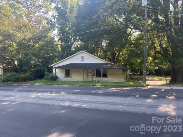 218 S Long Dr, Rockingham, NC 28379