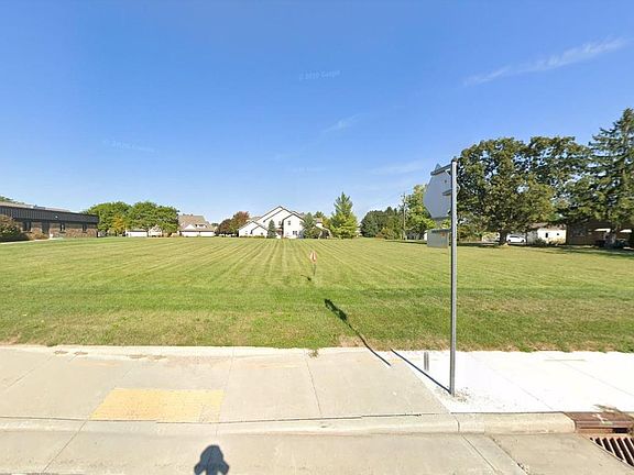 2nd image of N168W19980 Main St