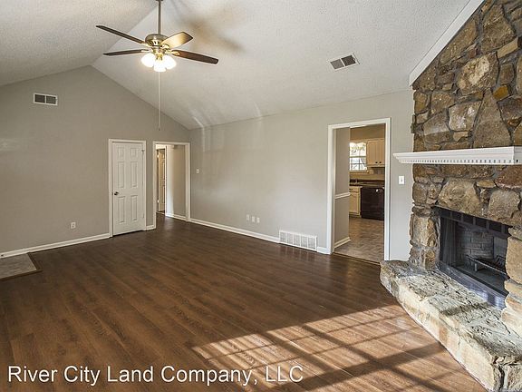 4th image of 6031 Cottage Hill Dr
