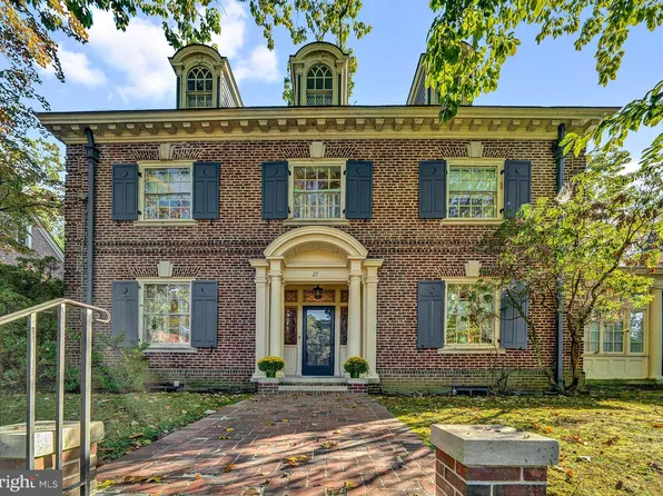 27 Whittier Ave, Trenton, NJ 08618