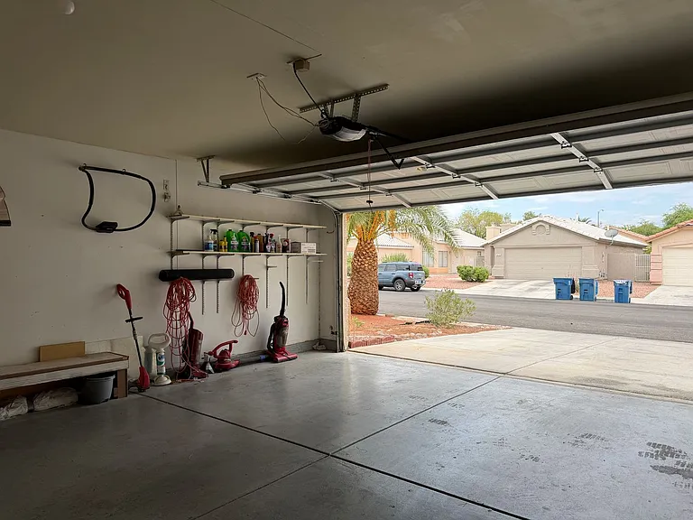 868 Worrell Ave — Photo 5
