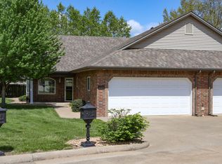 1125 Stonebriar Pl, Bolivar, MO 65613