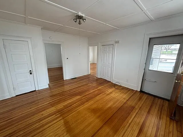 Building Photo - 411 Coram Ave #1