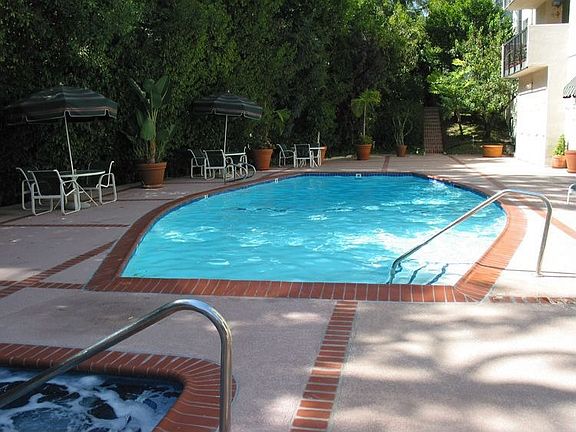 Pool & Spa