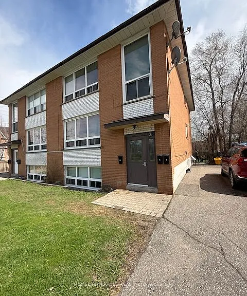 9 Ellen St — Photo 1