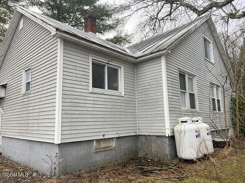 4th image of 357 Murphy Road