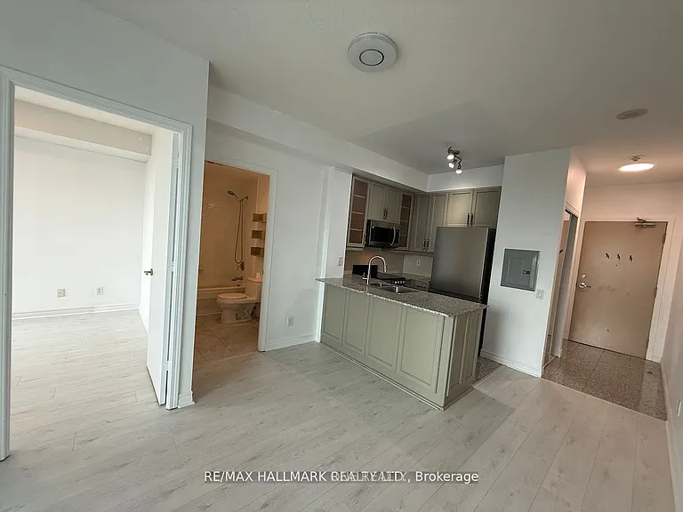 60 Byng Ave #1209 — Photo 7