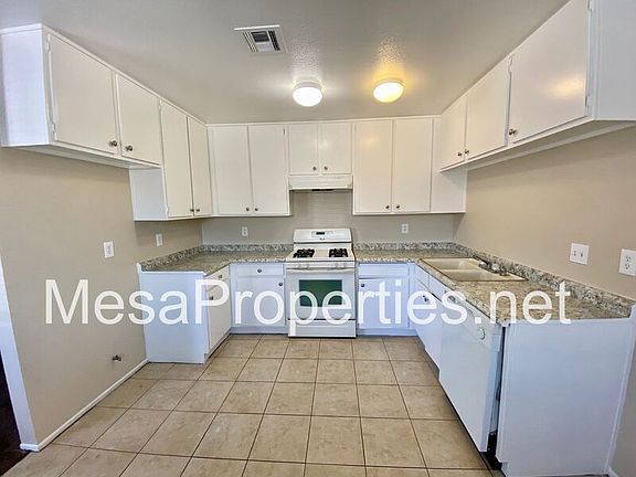 5th image of 14945 Yucca Ave #A