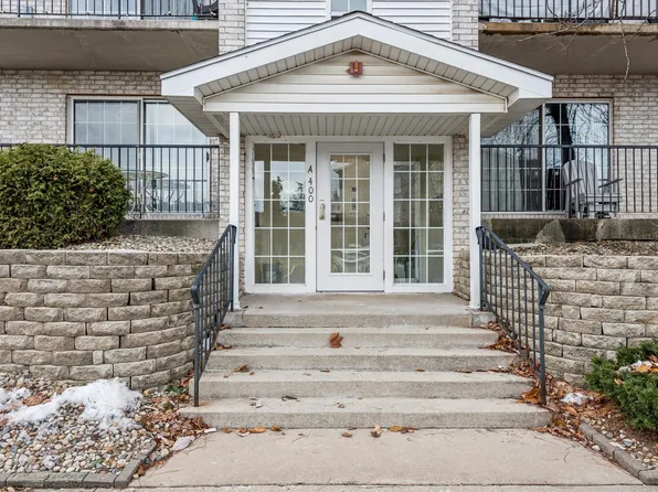 400 Sturdy Rd #8-A, Valparaiso, IN 46383