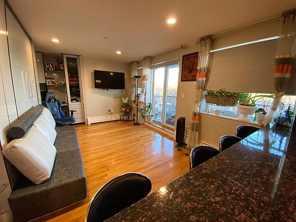 2nd image of 2511 Ocean Ave APT 604