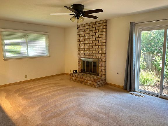 3rd image of 6187 Candy Lynn Ct