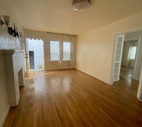 3rd image of 1104 20th St Unit B