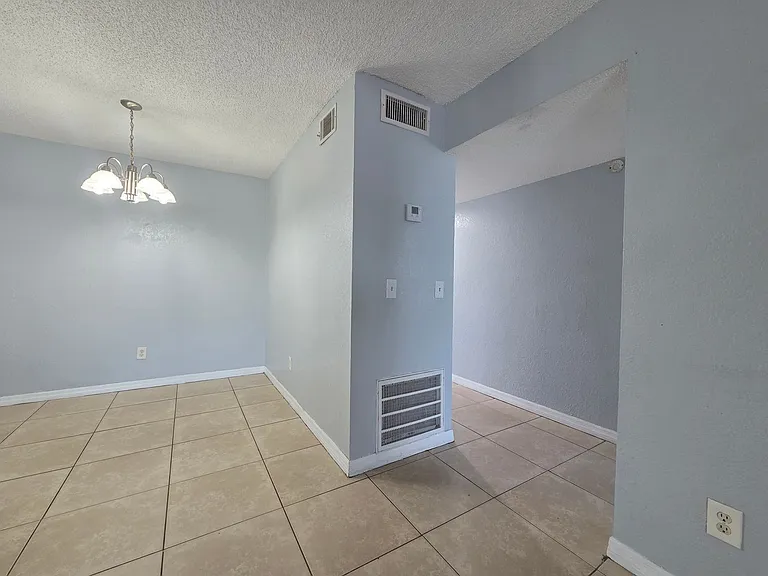 605 Northlake Blvd #63 — Photo 11