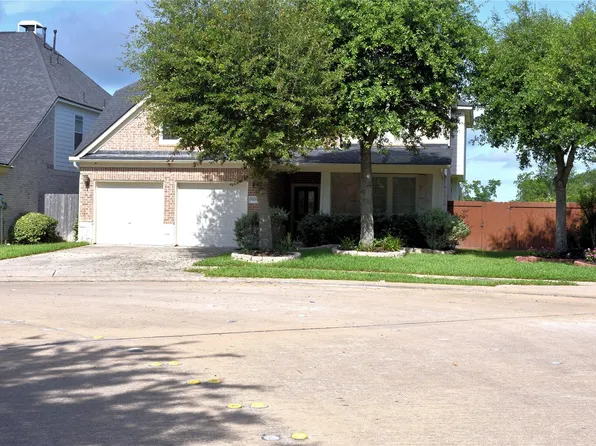 5106 Autumn Rose Ln, Sugar Land, TX 77479