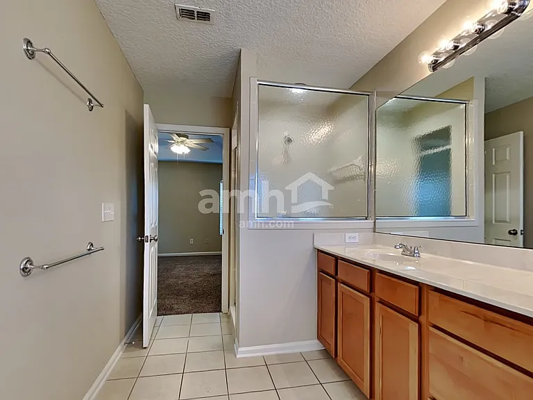 525 Juniper Spring Ct — Photo 10
