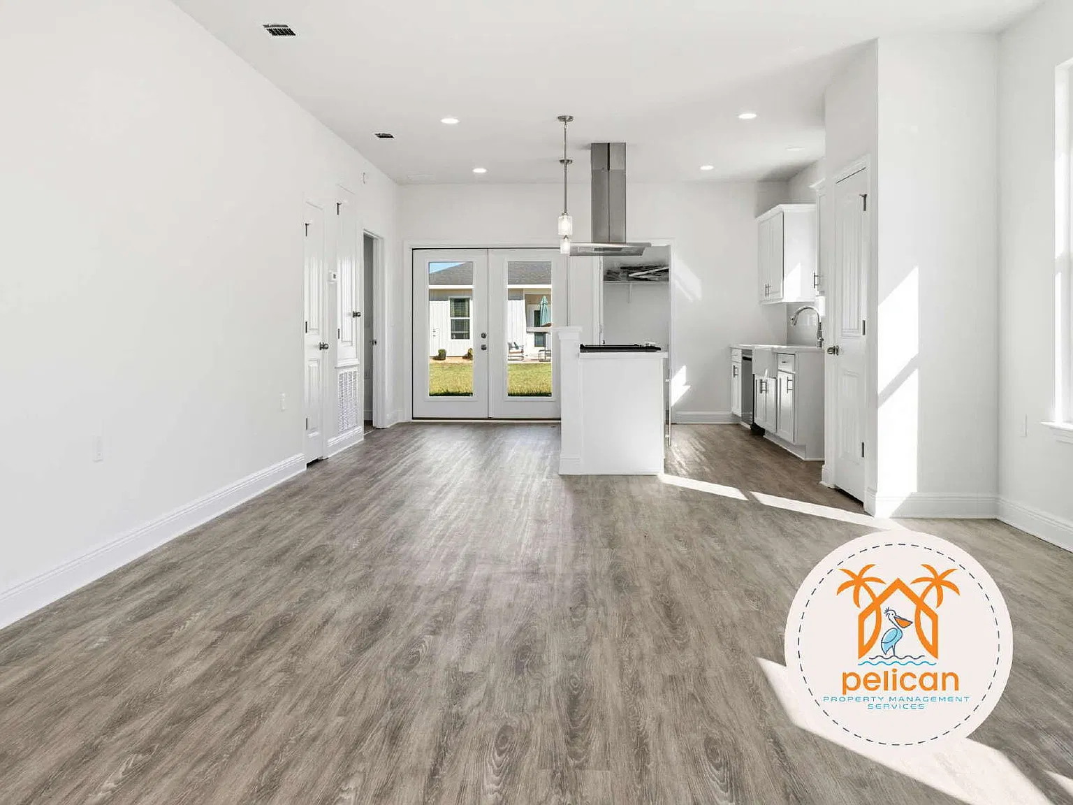 3 bed, 2.0 bath, 1195 sqft, $2,100 — Photo 3