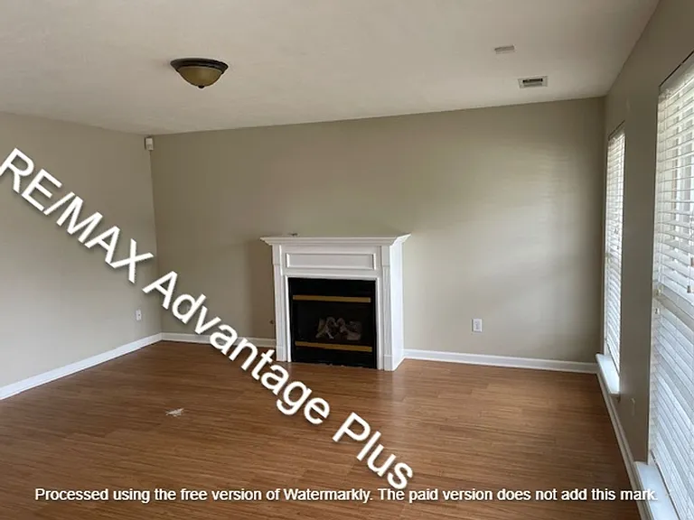 10618 Irvin Pines Dr — Photo 2