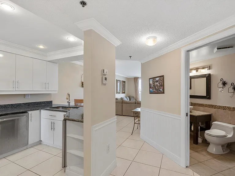 18260 N Bay Rd #304 — Photo 20