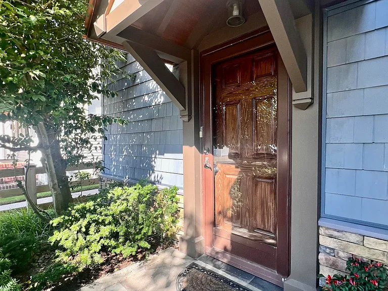 7 N Delavan Ave #2026 — Photo 5