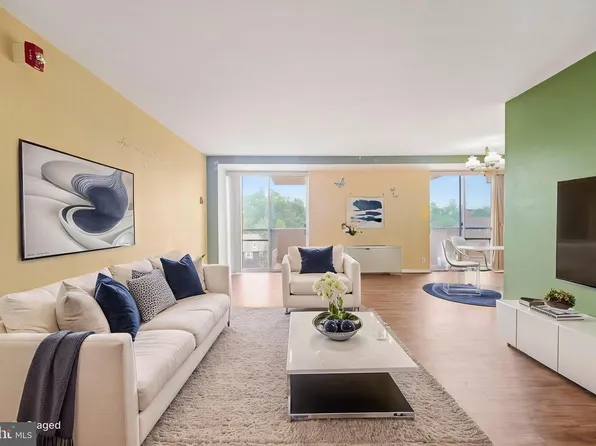 2401 Pennsylvania Ave APT 606, Wilmington, DE 19806