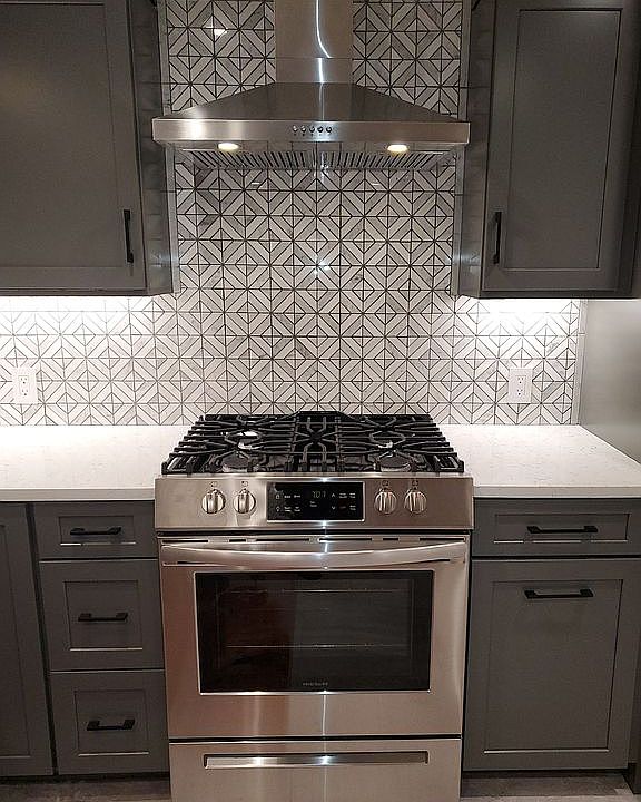 2nd image of 604 Santana Rd