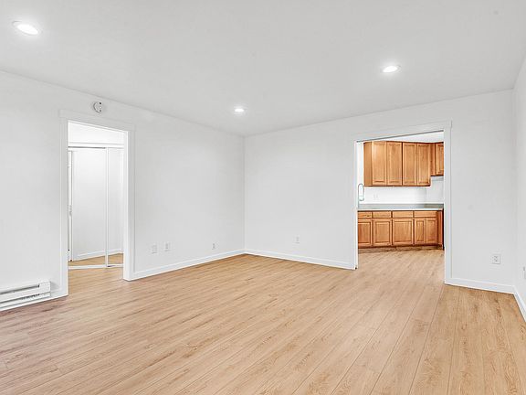 2nd image of 1412 El Camino Real