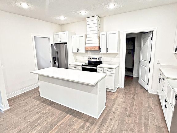 2nd image of 436 Libby Cir