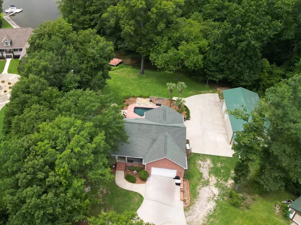 112 Lakeside Rd, Chapin, SC 29036