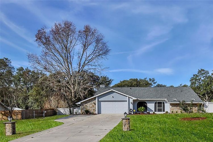 1st image of 18619 Oak Way Dr