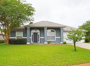137 N Lake Cunningham Ave, Saint Johns, FL 32259