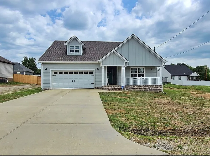3012 Cambridge Court - 1 — Photo 2