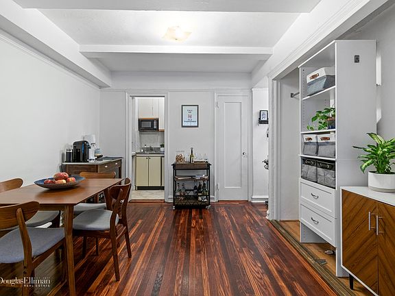 3rd image of 320 E 42nd St APT 210