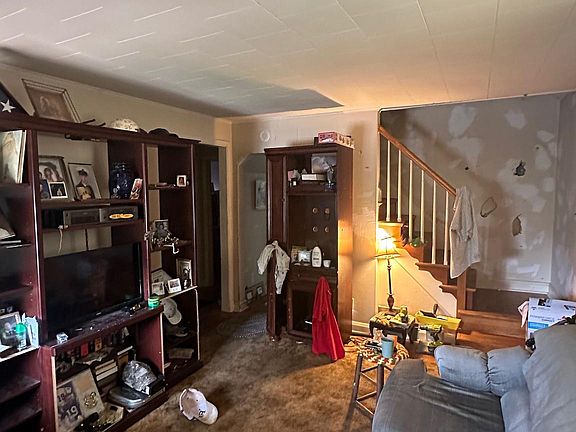 3rd image of 68 Avalon Ave