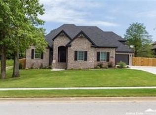 3110 E Pebblestone Dr, Fayetteville, AR 72701