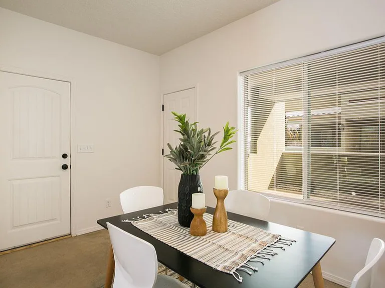 1024 Lead Ave SW #D — Photo 10