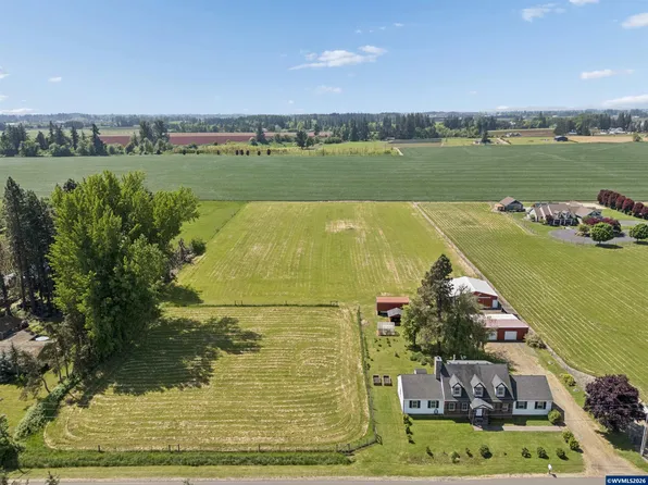 10124 Wiseacre Ln NE, Aurora, OR 97002