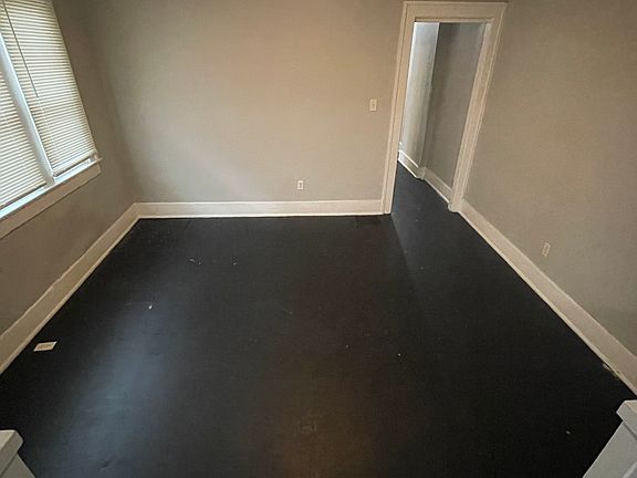 4th image of 850 N Dearborn St