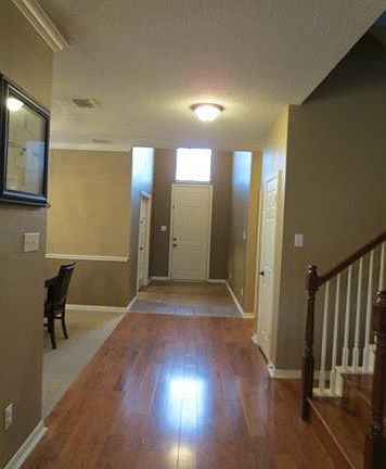 2nd image of 1832 Natural Bridge Dr