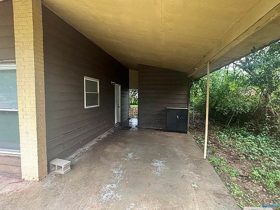 4th image of 2210 Norwood Dr NW