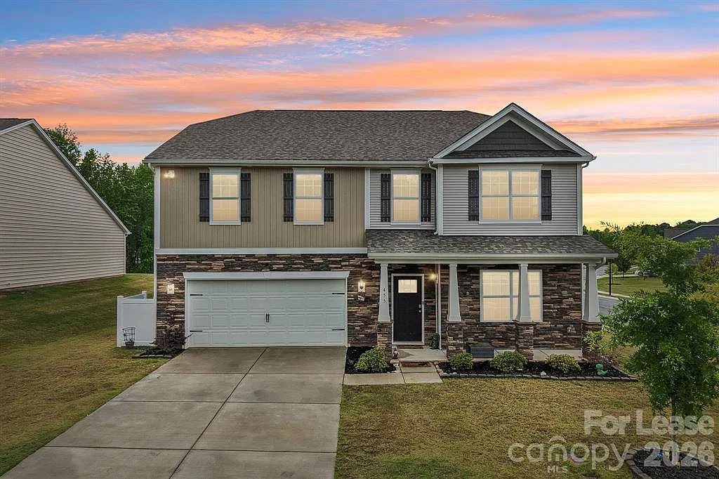 4 bed, 3.5 bath, 3108 sqft, $2,950 — Photo 1