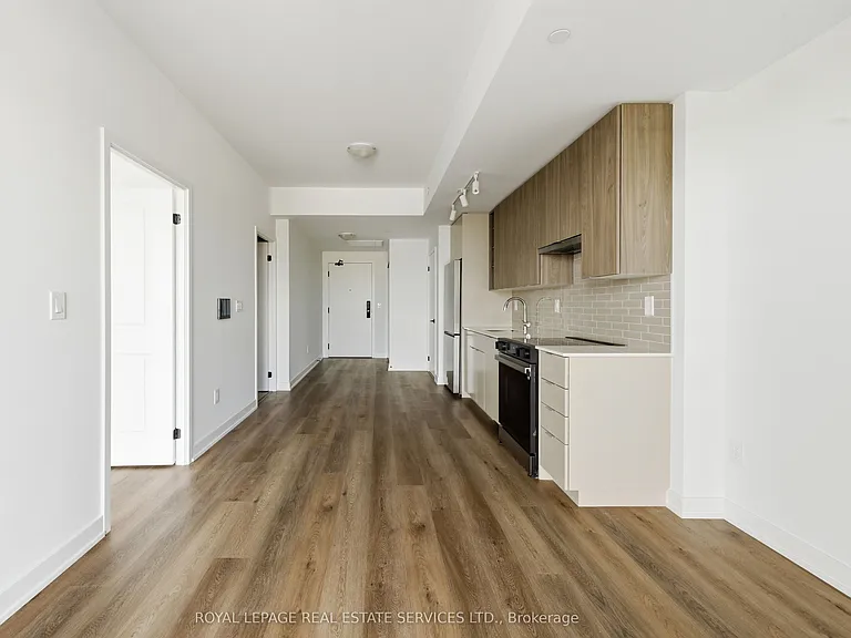 2075 Lakeshore Rd #711 — Photo 10