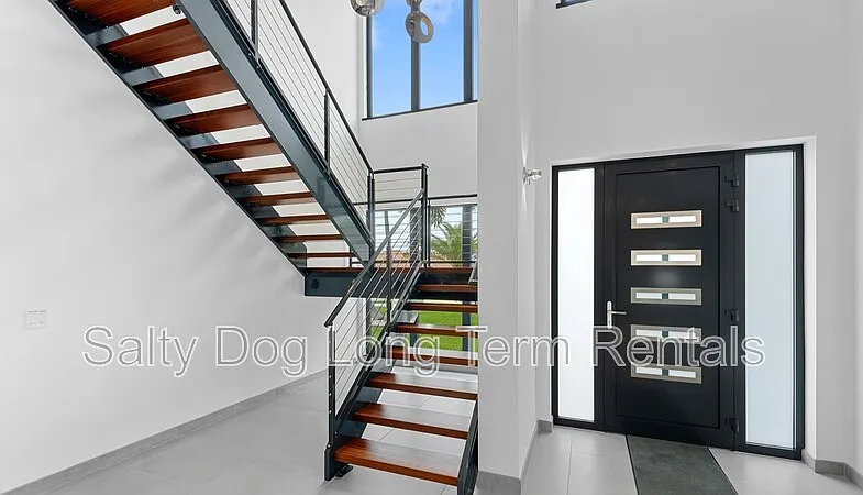 5 bed, 5.0 bath, 3384 sqft, $4,900 — Photo 3
