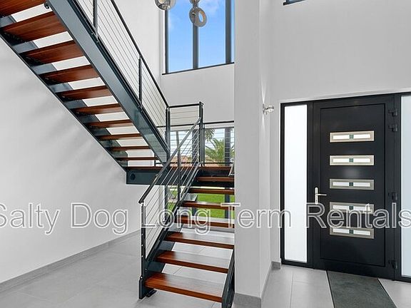 3rd image of 3001 John Anderson Dr
