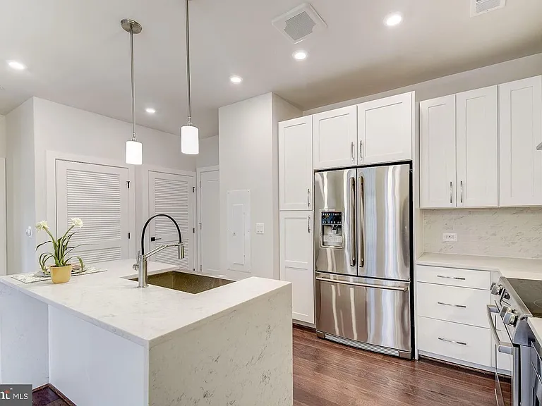 1411 Key Blvd #406 — Photo 12