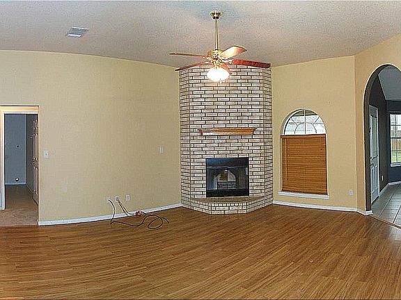 2nd image of 4205 Barrington Trl