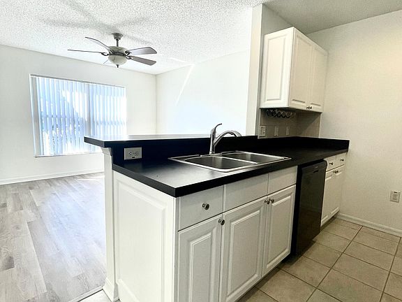 4th image of 5505 67th Ave N APT 25