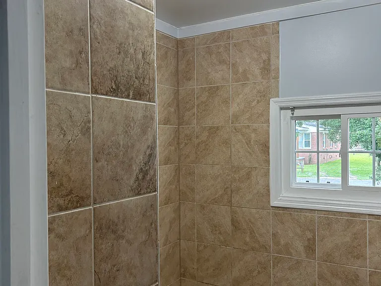 205 Morrison St — Photo 6