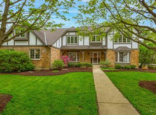 5930 Hillcrest Ct, Downers Grove, IL 60516